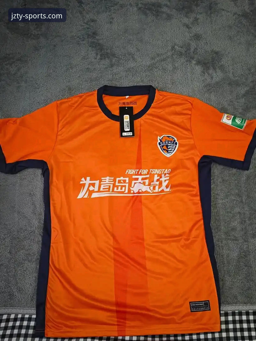 九州体育深度分析：青岛海牛3-1爆冷终结海港13年不胜魔咒，中场世界波+10人逆转成关键